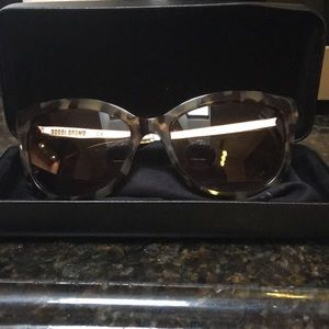 Bobbi Brown Sunnies